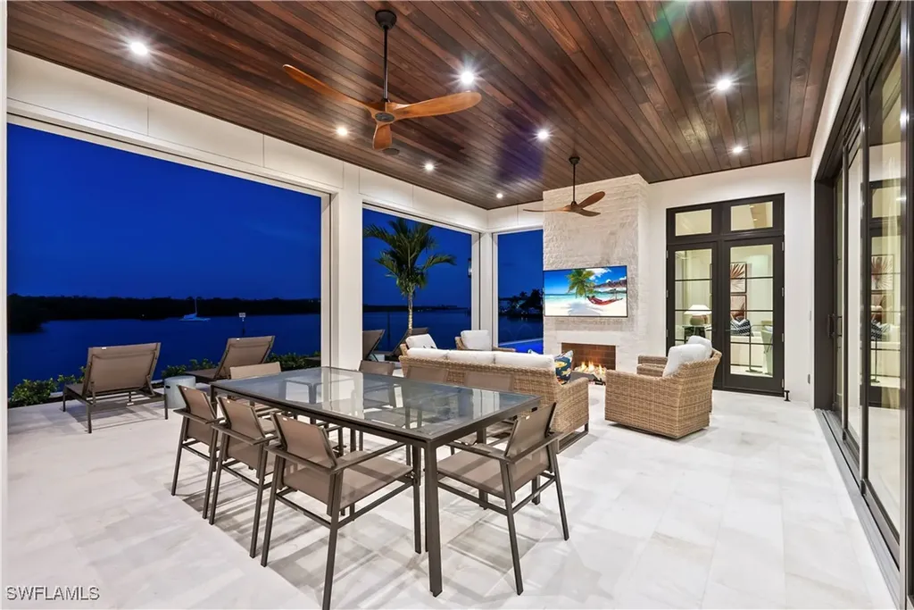 2375 Snook Drive Naples FL 34102