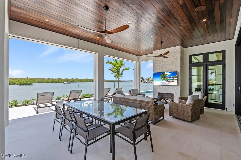 2375 Snook Drive Naples FL 34102