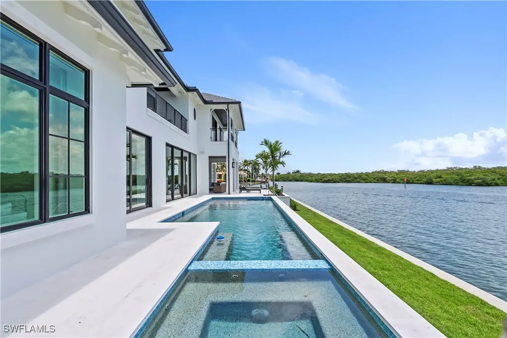 2375 Snook Drive Naples FL 34102