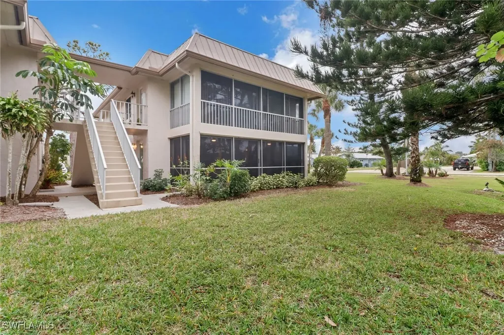 1549 Sandpiper Street Naples FL 34102