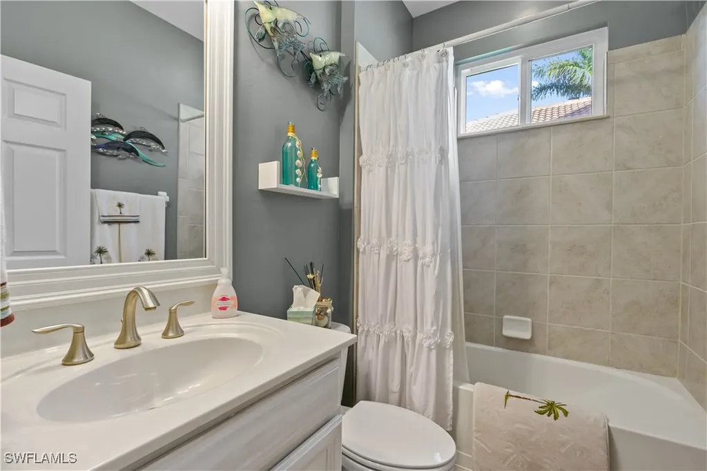 4039 Ashentree Court Fort Myers FL 33916