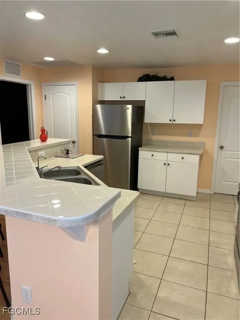 2830 NW 3rd Street Cape Coral FL 33993