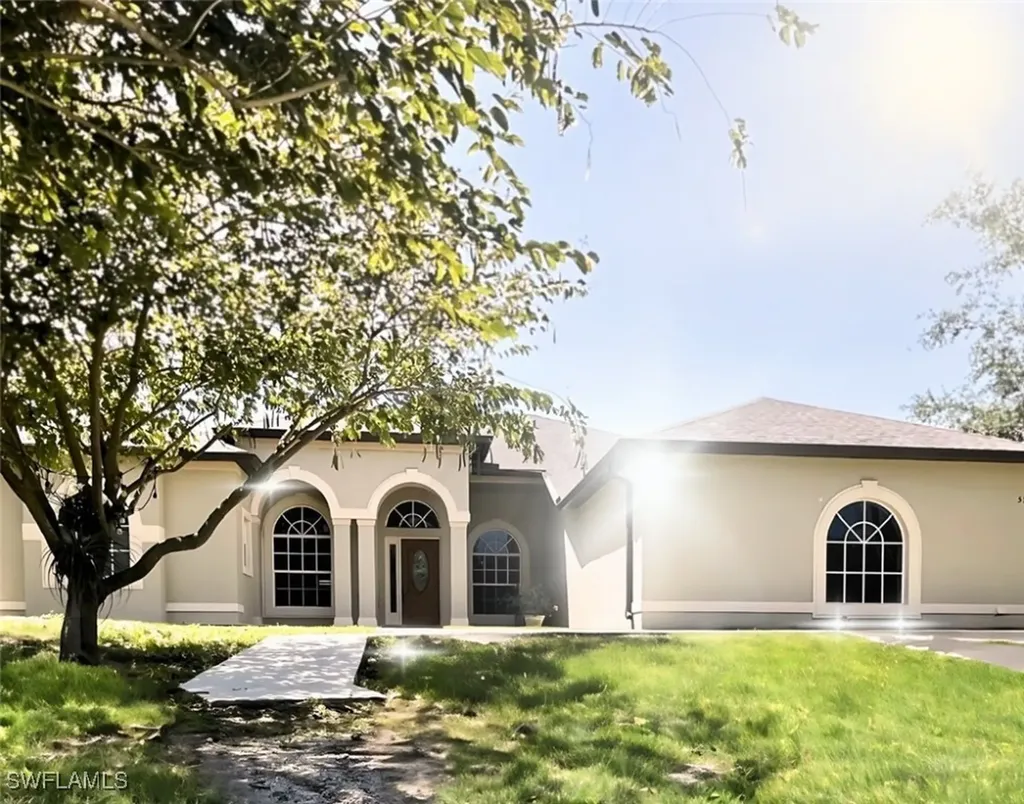 5945 Desoto Boulevard N Naples FL 34120