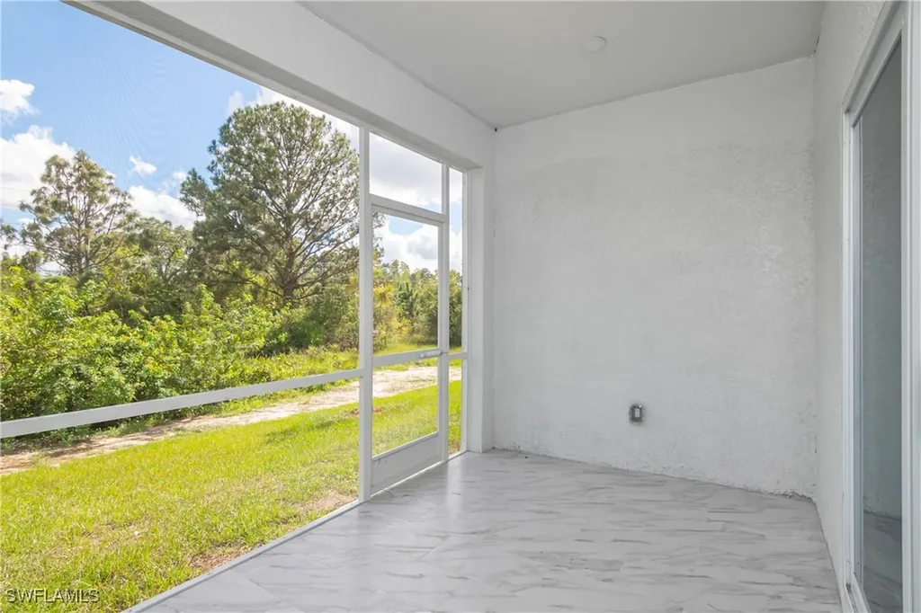 113-115 Gilbert Avenue S Lehigh Acres FL 33973