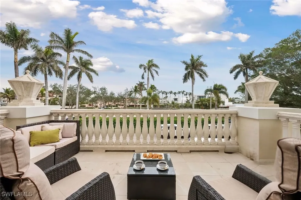 4021 Gulf Shore Boulevard N Naples FL 34103