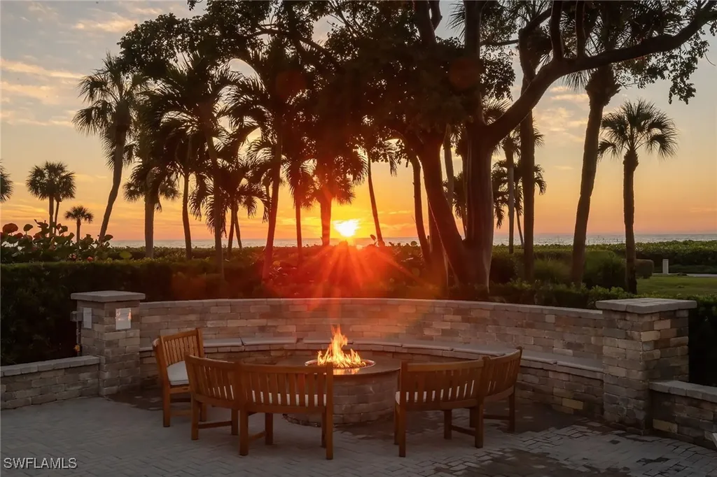 4021 Gulf Shore Boulevard N Naples FL 34103