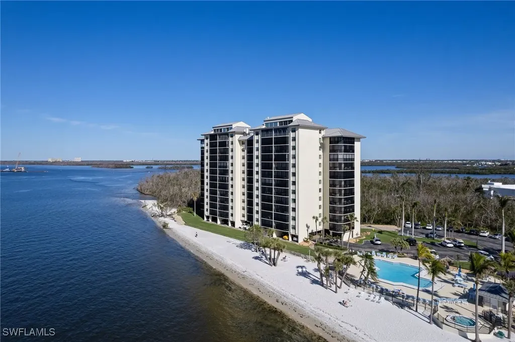 17080 Harbour Point Drive Fort Myers FL 33908