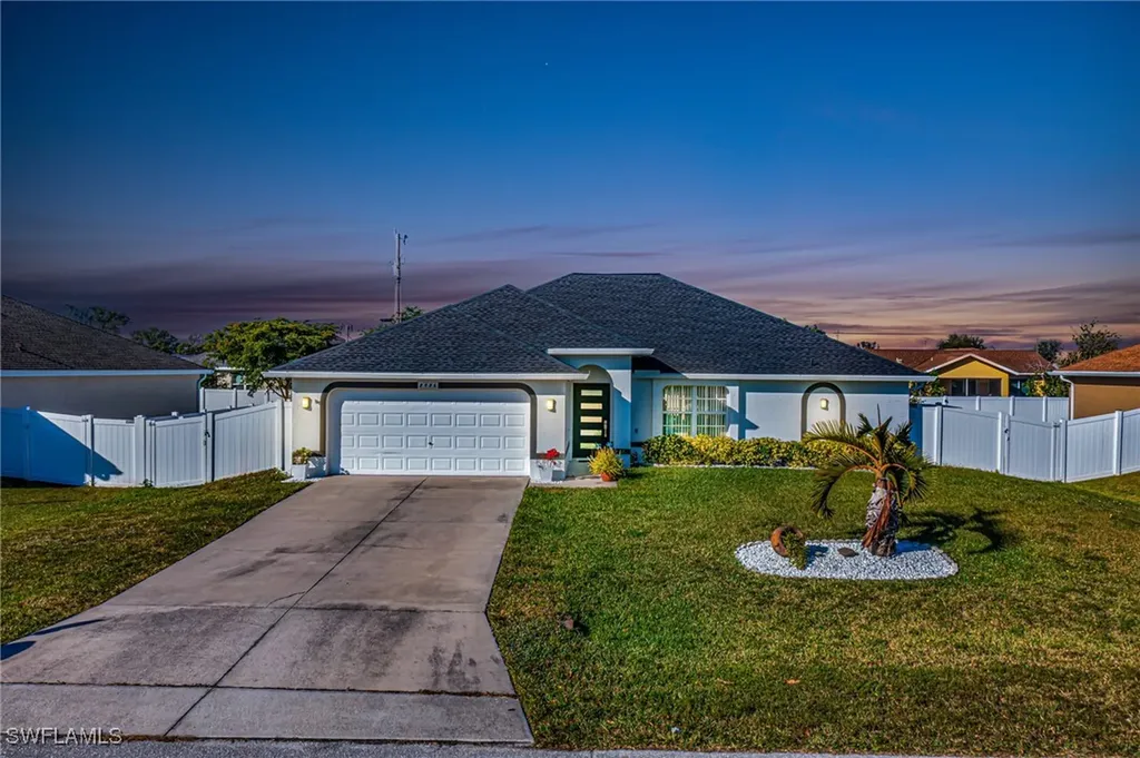 2926 SW 1st Avenue Cape Coral FL 33914