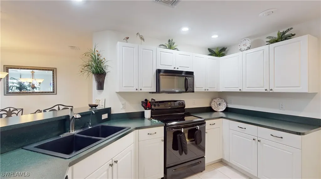 2607 NW 1st Street Cape Coral FL 33993