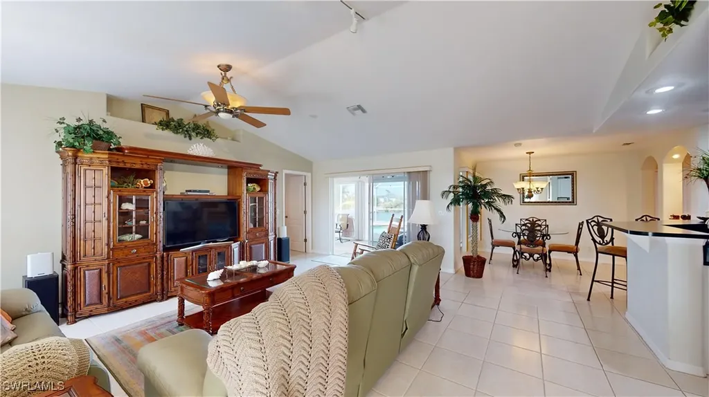 2607 NW 1st Street Cape Coral FL 33993