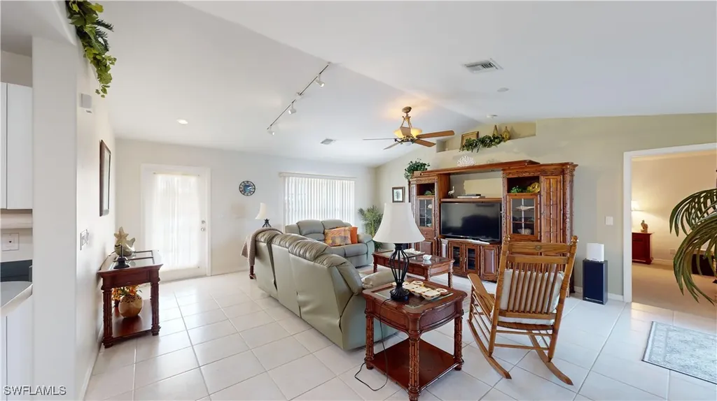 2607 NW 1st Street Cape Coral FL 33993
