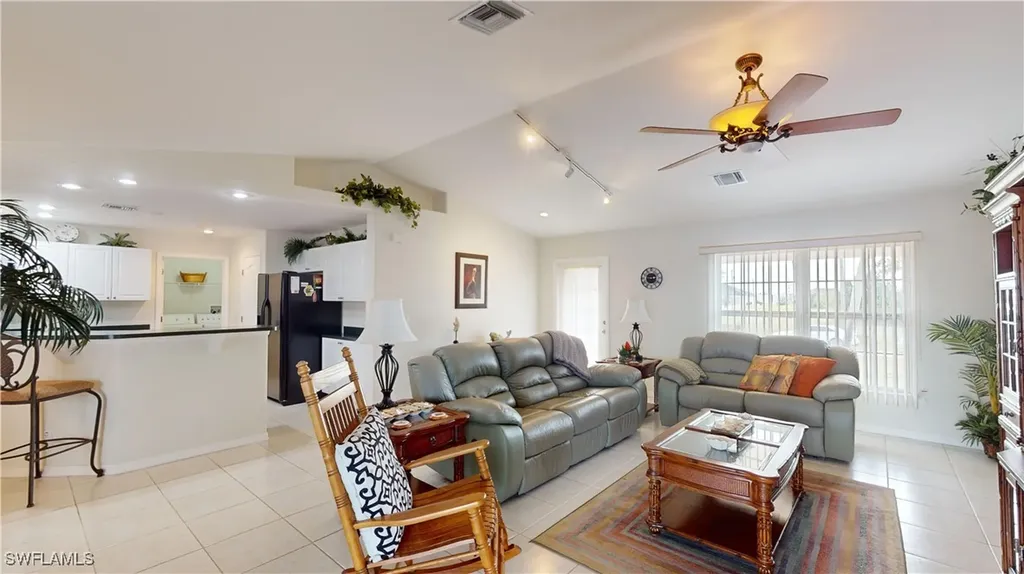 2607 NW 1st Street Cape Coral FL 33993