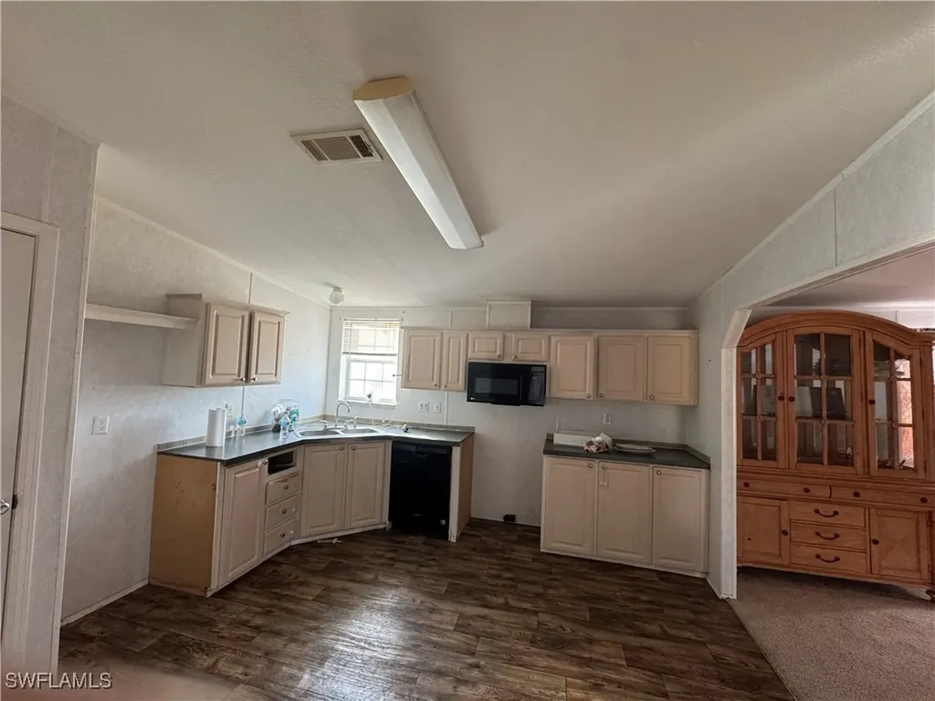 2380 Frangipani Avenue Naples FL 34117