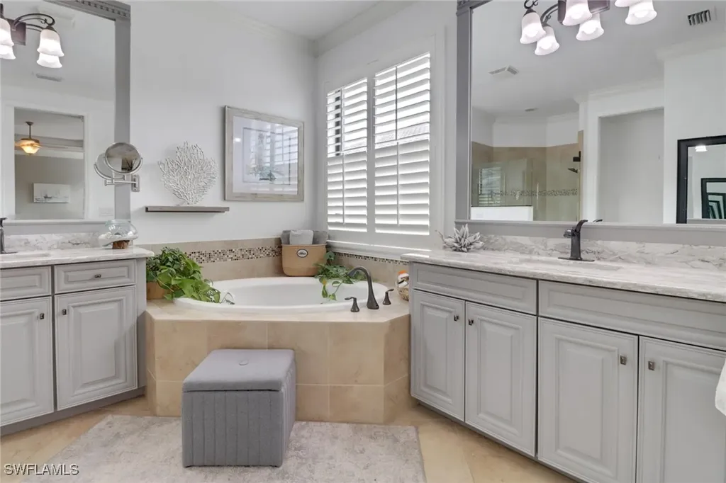 12605 Fenhurst Way Naples FL 34120