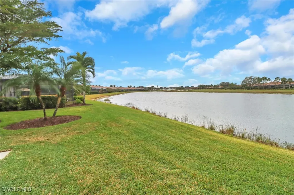 12605 Fenhurst Way Naples FL 34120