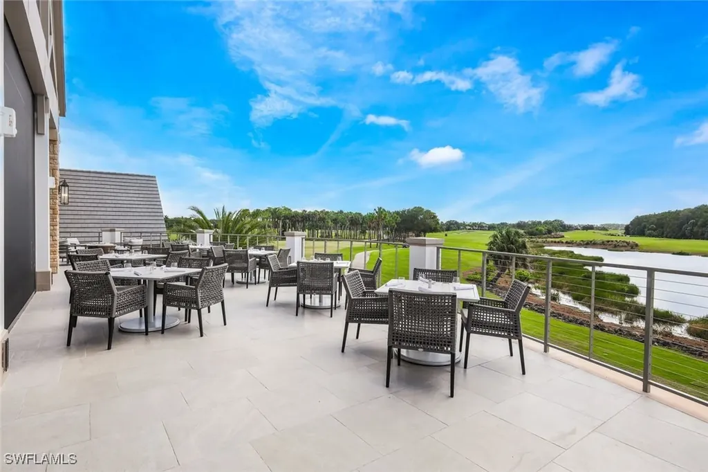 12605 Fenhurst Way Naples FL 34120