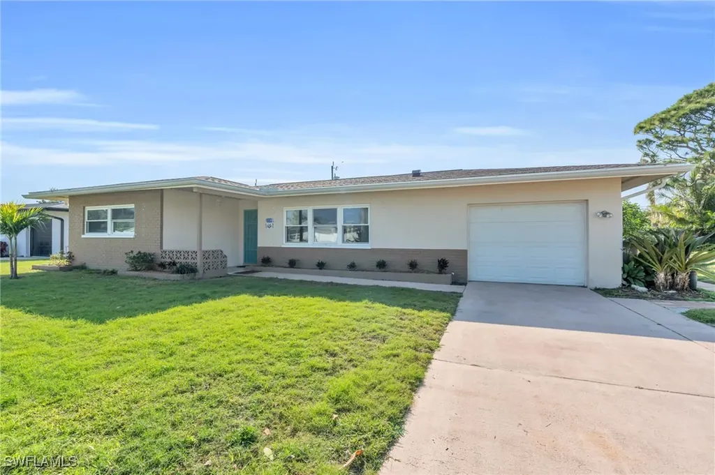 5230 Sunnybrook Court Cape Coral FL 33904