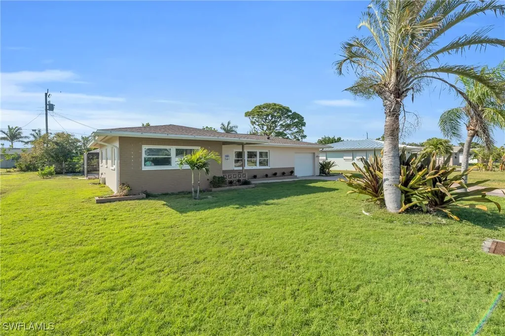 5230 Sunnybrook Court Cape Coral FL 33904