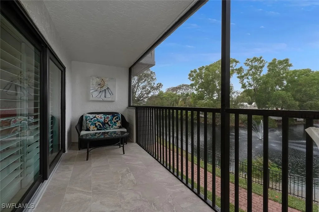 600 Neapolitan Way Naples FL 34103