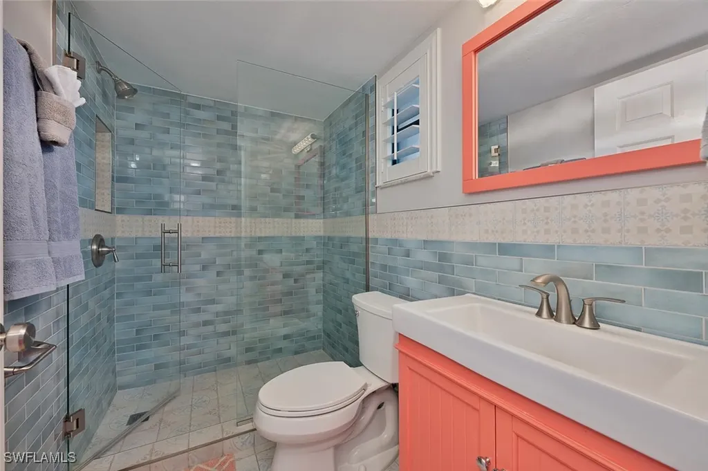 600 Neapolitan Way Naples FL 34103