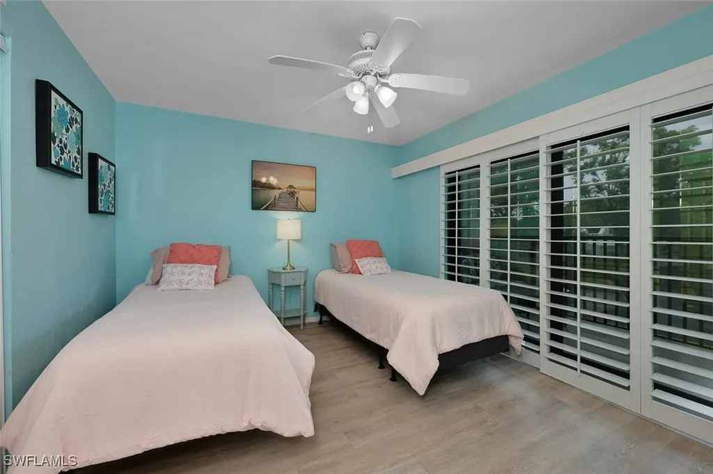 600 Neapolitan Way Naples FL 34103