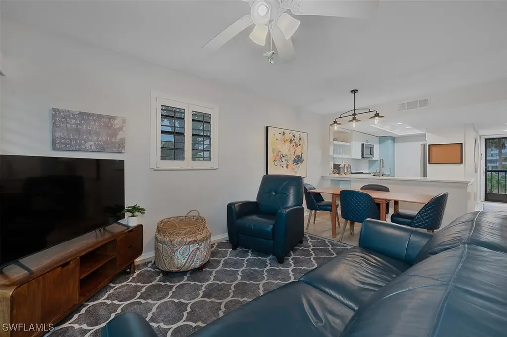 600 Neapolitan Way Naples FL 34103