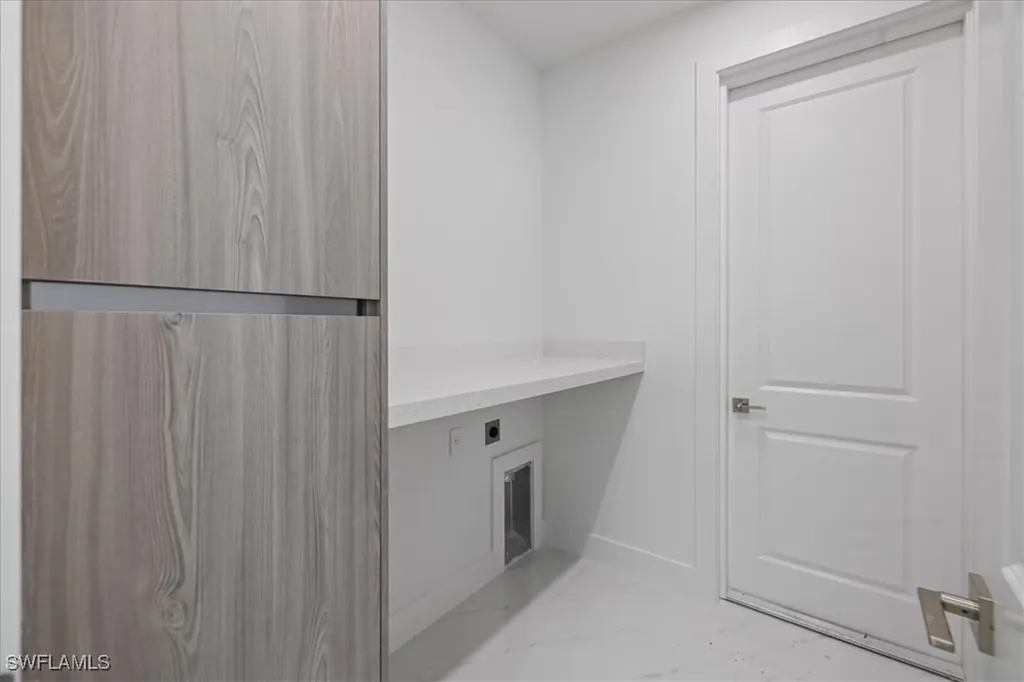 1928 SW 8th Place Cape Coral FL 33991