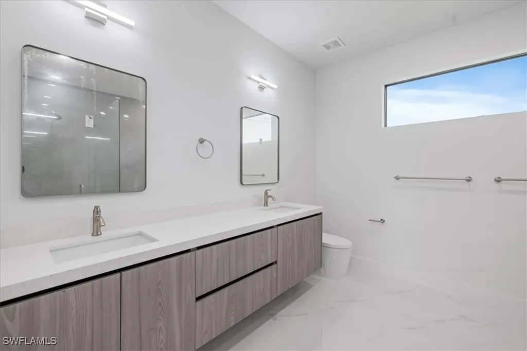 1928 SW 8th Place Cape Coral FL 33991