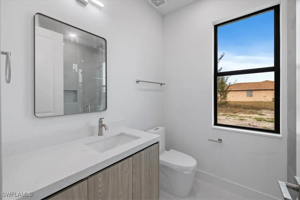1928 SW 8th Place Cape Coral FL 33991