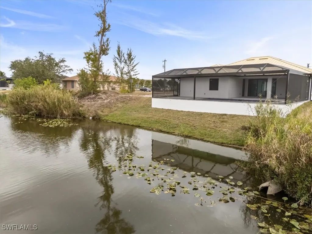 1928 SW 8th Place Cape Coral FL 33991