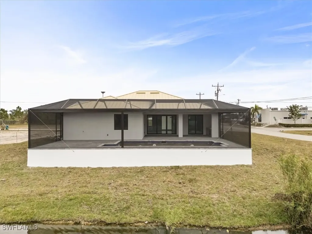 1928 SW 8th Place Cape Coral FL 33991