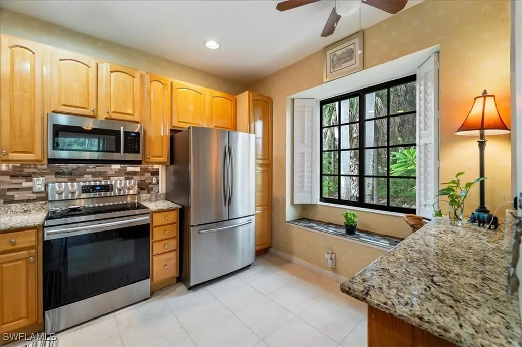 7590 Meadow Lakes Drive Naples FL 34104