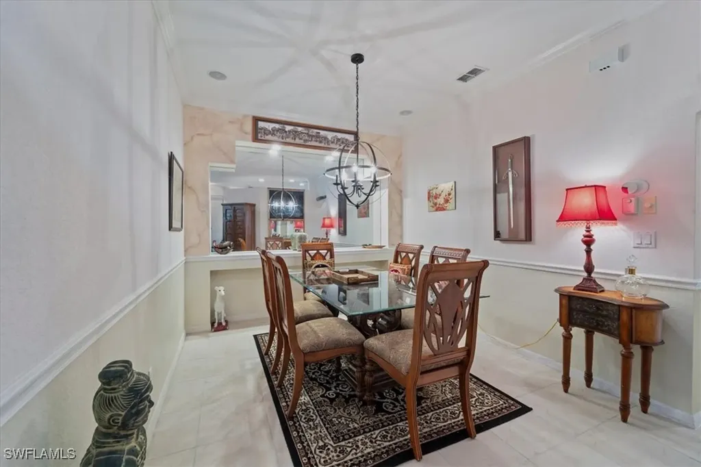 7590 Meadow Lakes Drive Naples FL 34104