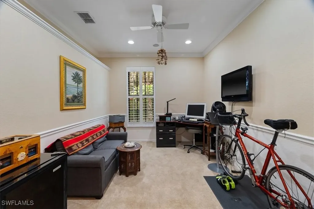 7590 Meadow Lakes Drive Naples FL 34104
