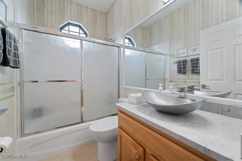 7590 Meadow Lakes Drive Naples FL 34104