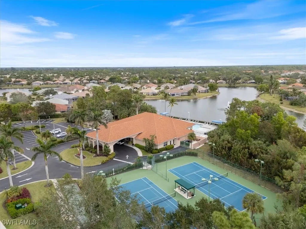 7590 Meadow Lakes Drive Naples FL 34104