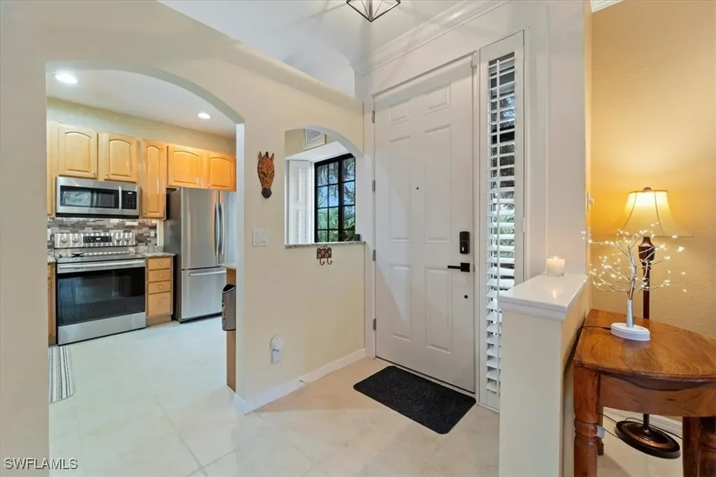 7590 Meadow Lakes Drive Naples FL 34104