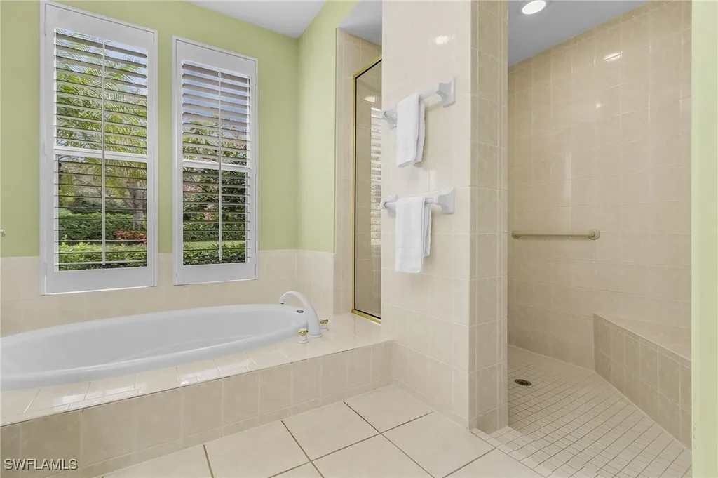 529 Wedgewood Way Naples FL 34119