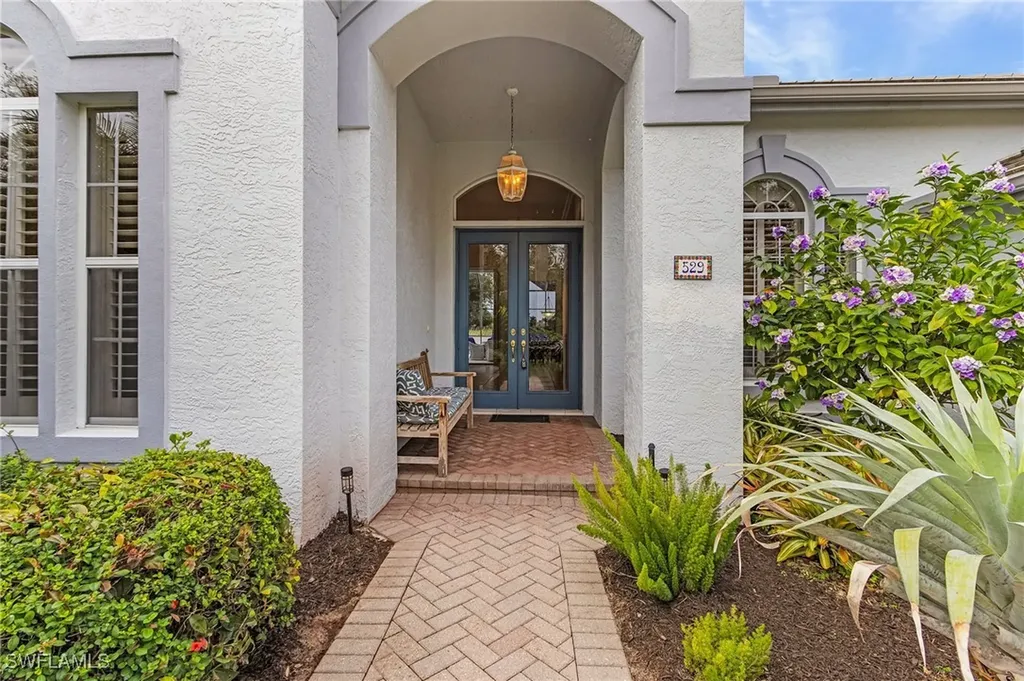 529 Wedgewood Way Naples FL 34119