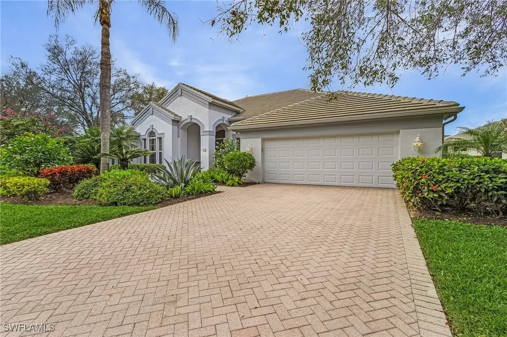 529 Wedgewood Way Naples FL 34119