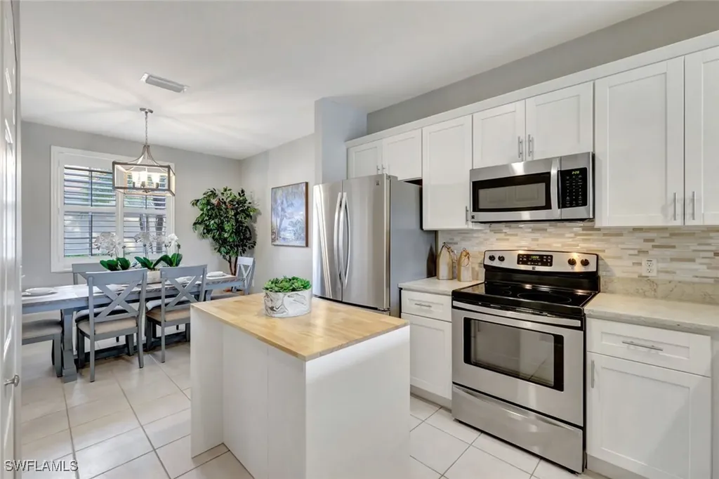 6245 Wilshire Pines Circle Naples FL 34109