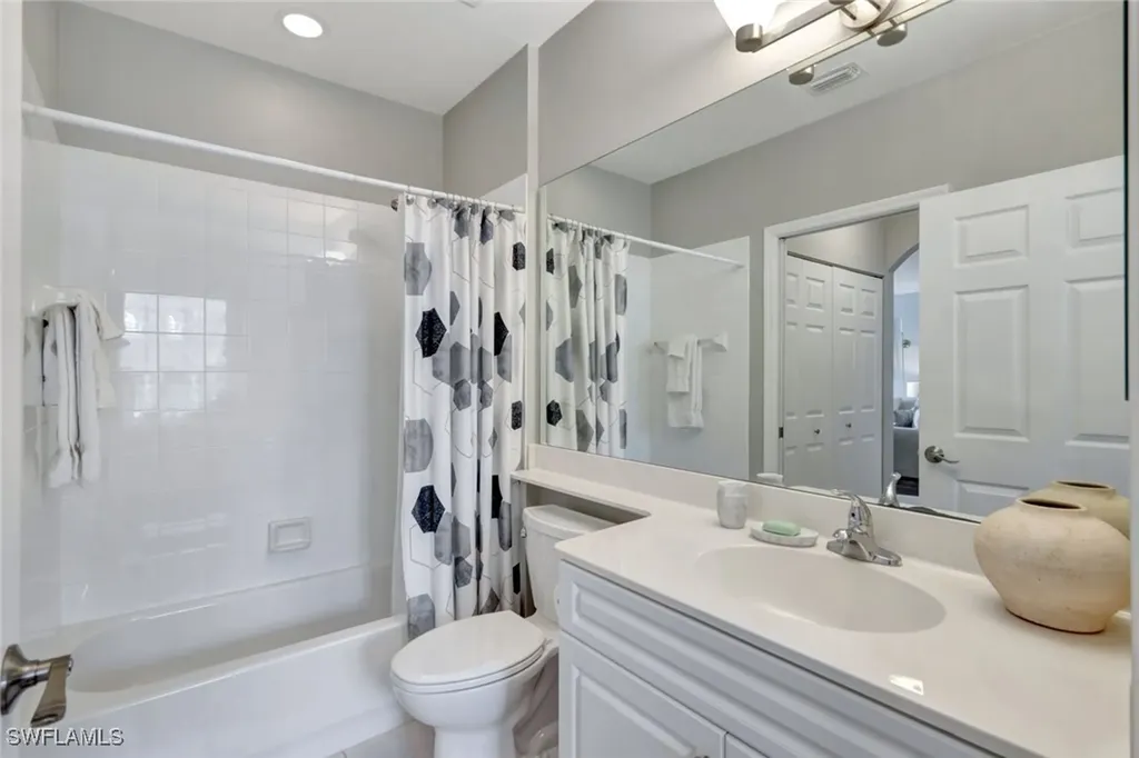 6245 Wilshire Pines Circle Naples FL 34109