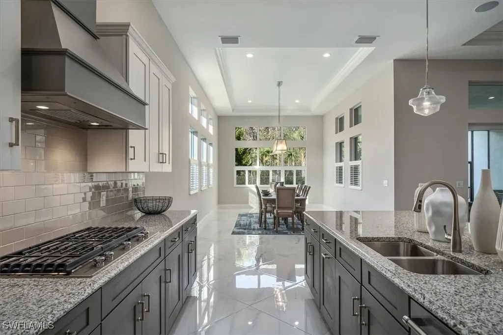 8761 Saint Lucia Drive Naples FL 34114