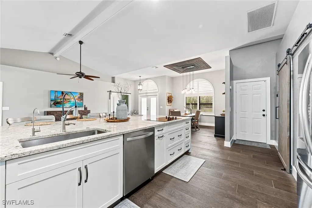 110 7th Street NW Naples FL 34120