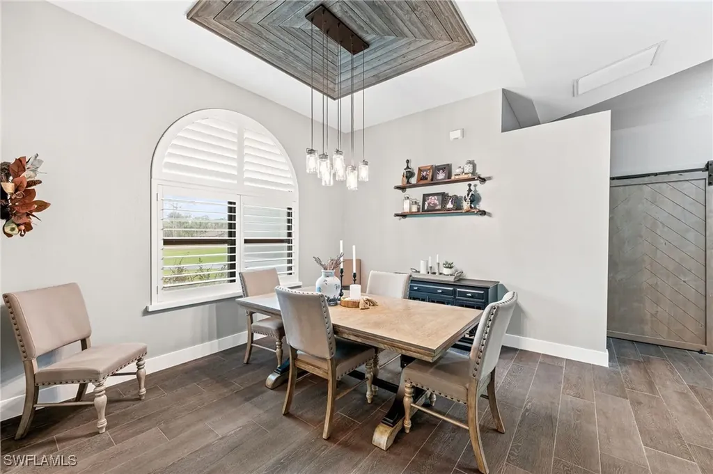 110 7th Street NW Naples FL 34120