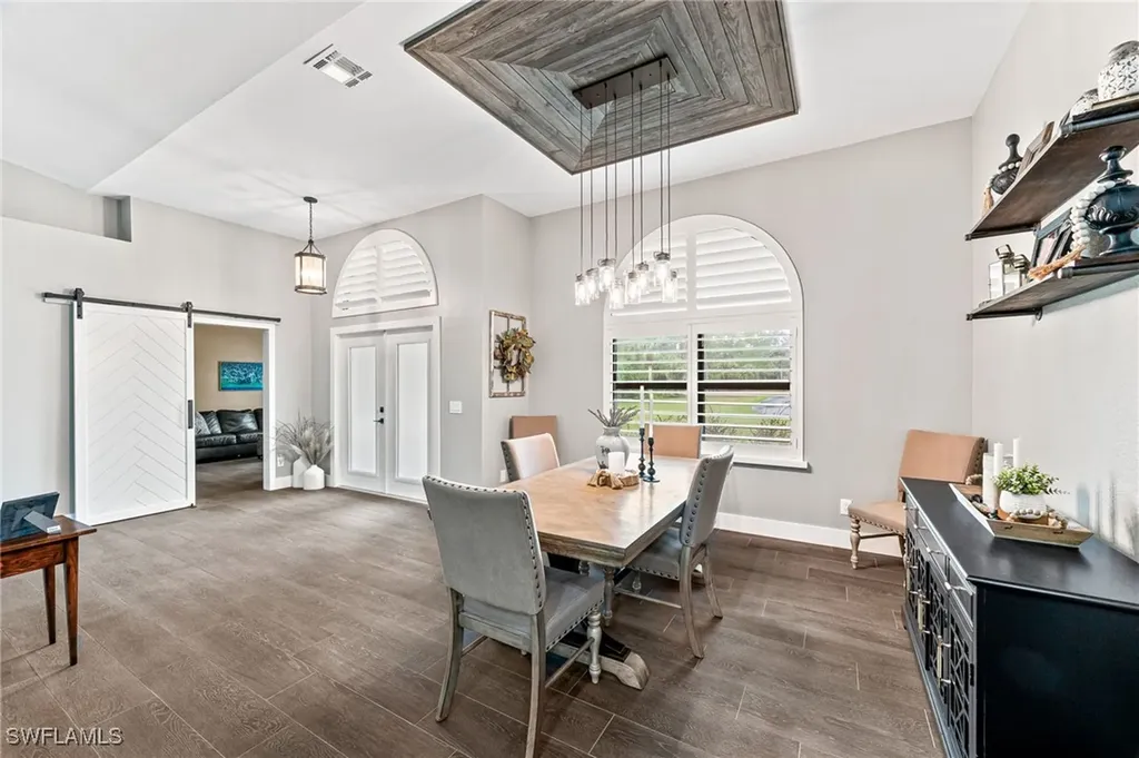 110 7th Street NW Naples FL 34120