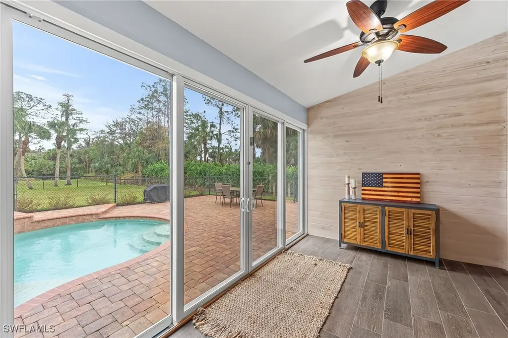 110 7th Street NW Naples FL 34120