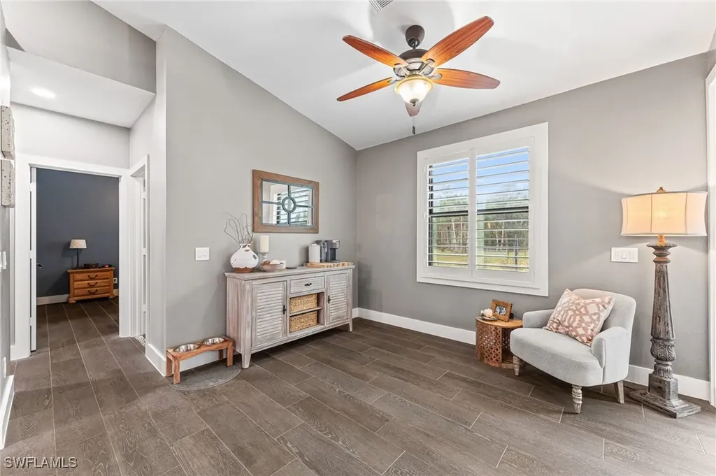 110 7th Street NW Naples FL 34120