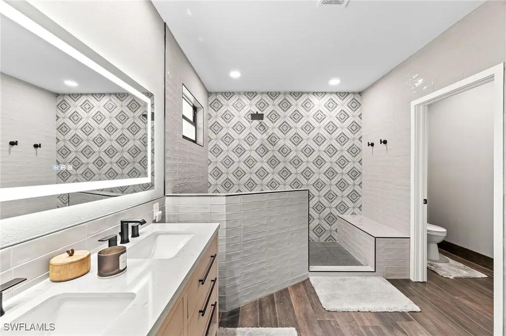 110 7th Street NW Naples FL 34120