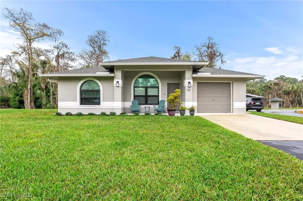 110 7th Street NW Naples FL 34120